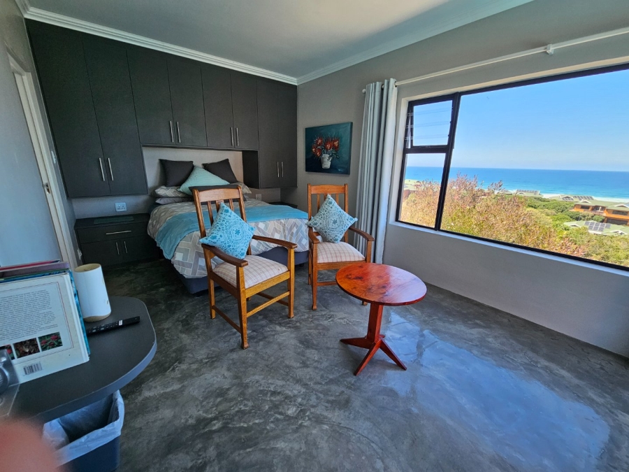 3 Bedroom Property for Sale in Dwarswegstrand Western Cape